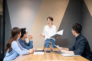 在商务培训中如何有效利用角色扮演来强化学习